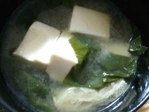 しらす干しいり！小松菜と豆腐の味噌汁